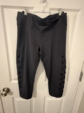 Betsey Johnson Charcoal Gray Capris with Side Cutouts size L